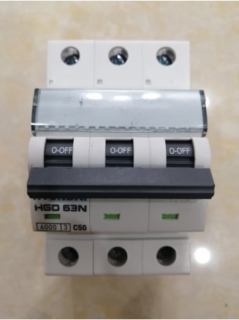 MCB HYUNDAI 3P 50A 6kA ( HGD63N )
