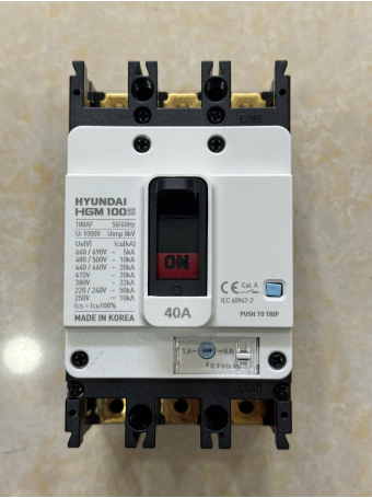 MCCB HYUNDAI 3P 40A 20kA ( HGM100S-F )